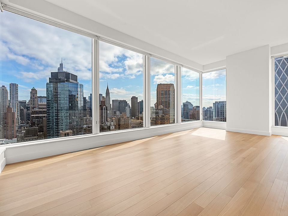 1st image of 15 E 30th St #33B