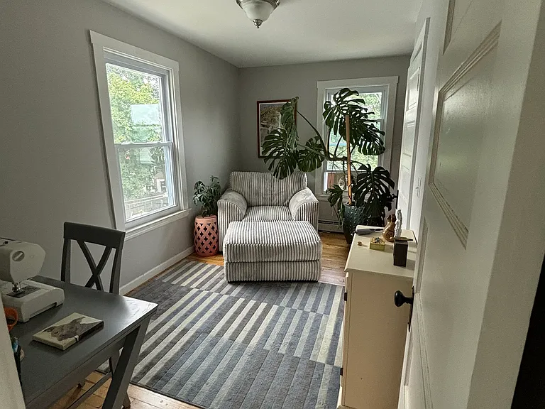 25 Lowell St — Photo 24