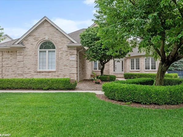 49688 Crystalline Dr, Macomb, MI 48044
