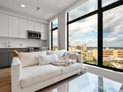 191 Washington St #611, Boston, MA, 02135