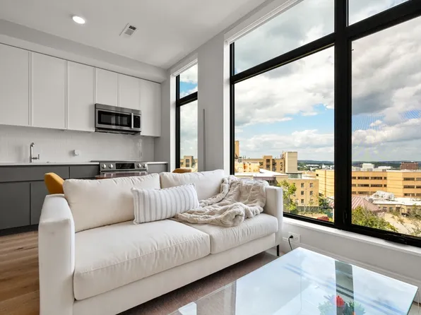 191 Washington St #611, Boston, MA 02135