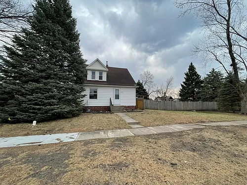 605 SW Walnut St Photo 1
