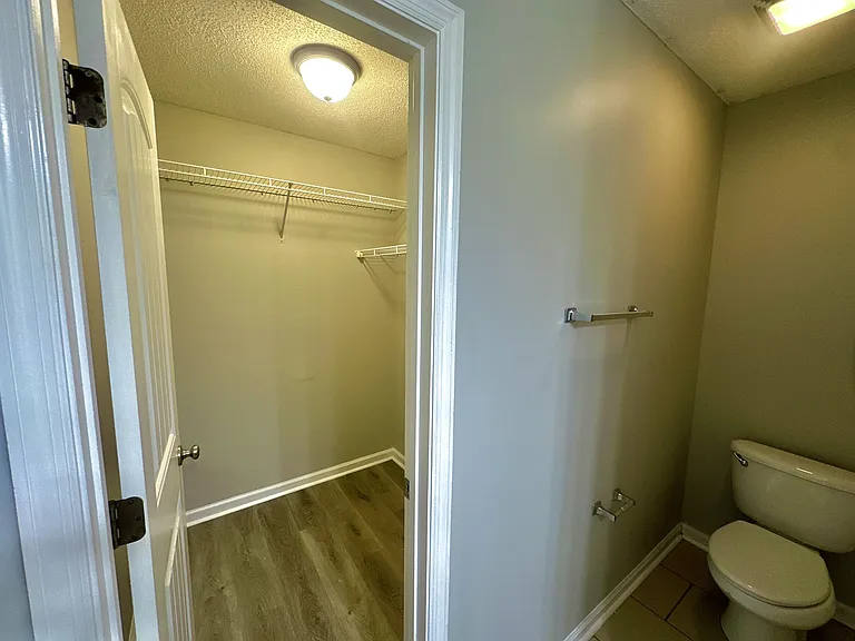 10 W Howell Dr — Photo 11