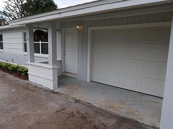 4th image of 48 Dahlia Dr