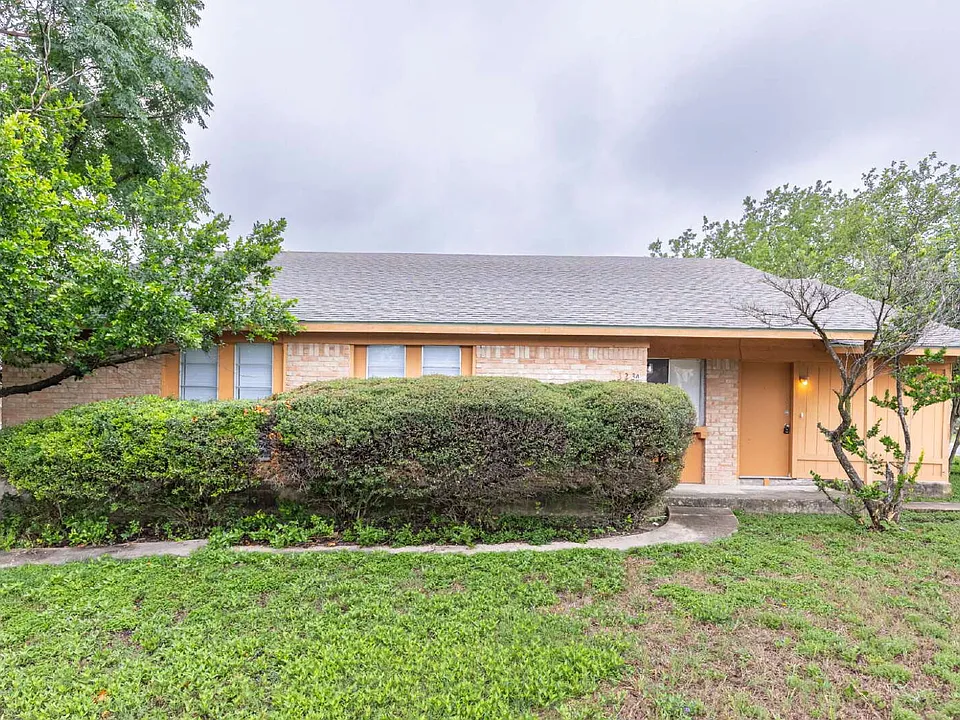 323 W William Cannon Dr #A
