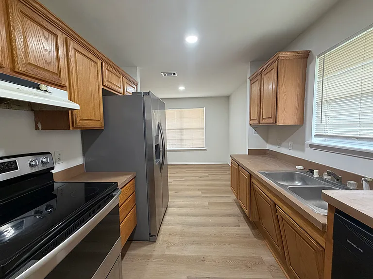 441 N Cowan Ave #13 — Photo 4