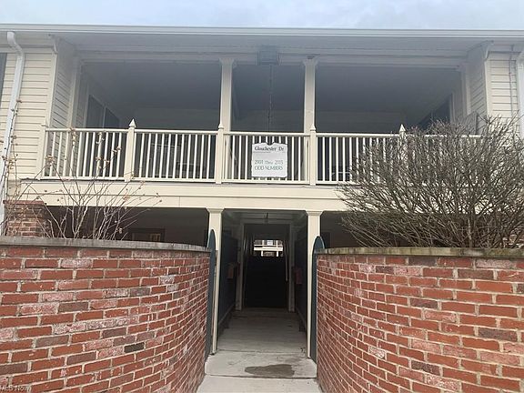 2nd image of 2103 Glouchester Dr #2103