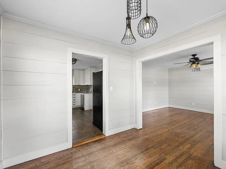 1036 Jackson St — Photo 10