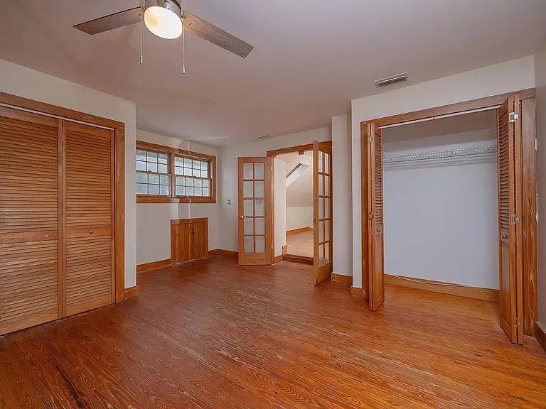 11 Pine St — Photo 17