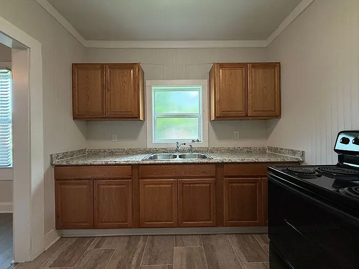 203 Morrison St #B — Photo 15