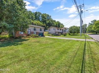 736 Taylor Rd, Knoxville, TN 37920