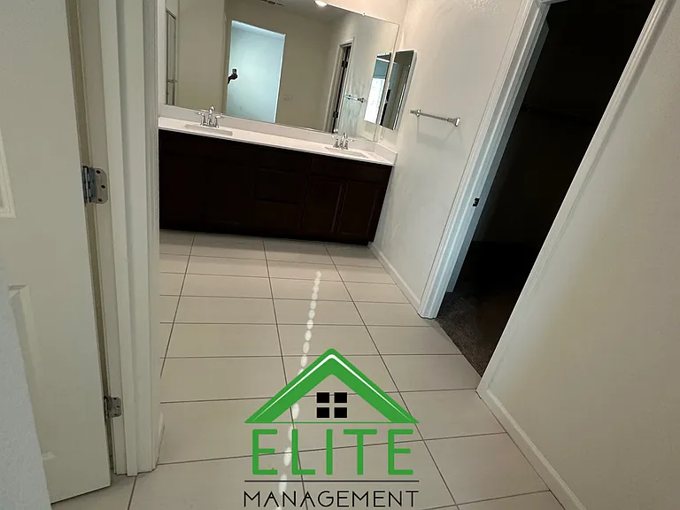 2551 Chuck Yeager Cir — Photo 16