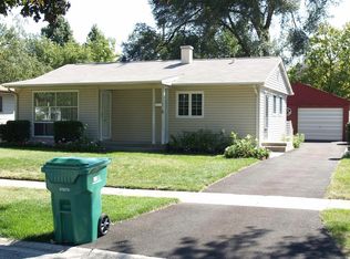 651 S Merle Ln, Wheeling, IL 60090