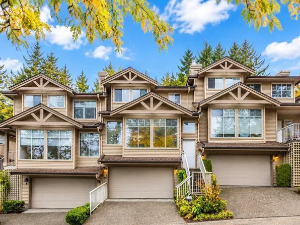 2979 Panorama Dr #5, Coquitlam, BC V3E 2W8
