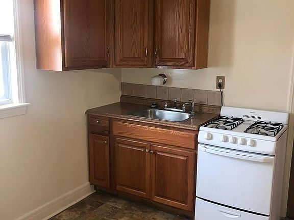 3rd image of 555 New Scotland Ave APT 5