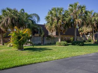 2016 Vista Oaks Cir NE, Palm Bay, FL 32905