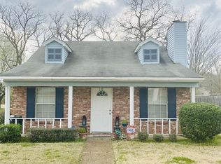 2009 Fox Hill Ln, Jackson, MS 39272