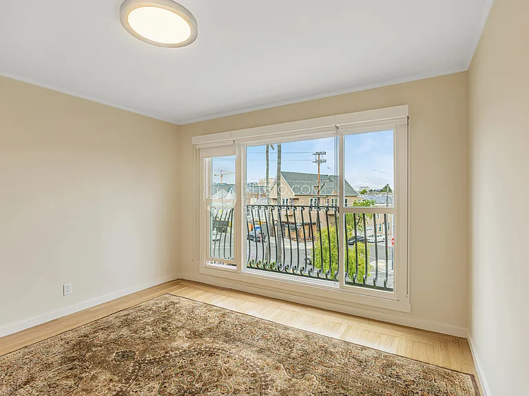 522 Precita Ave — Photo 4