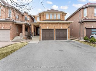 55 Golden Eagle Rd, Brampton, ON L6R 1Z3