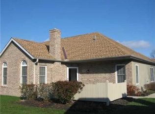 2307 Willow Lake Dr, Grove City, OH 43123