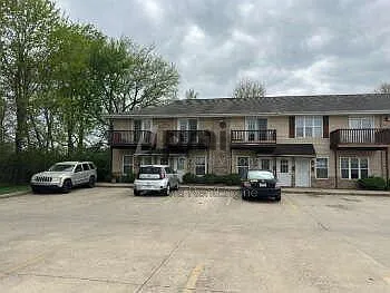 1306 Arthur Ave #9