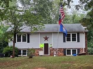 242 Ridgeview Ln, Madison Heights, VA 24572