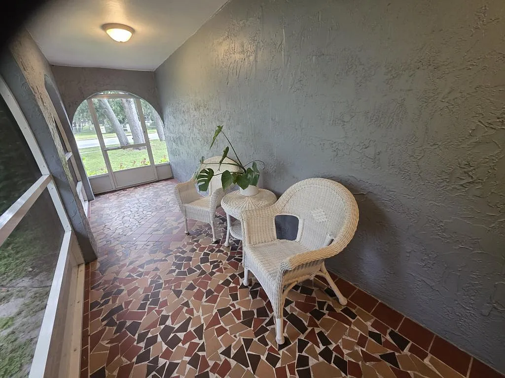 2044 Deltona Blvd — Photo 3