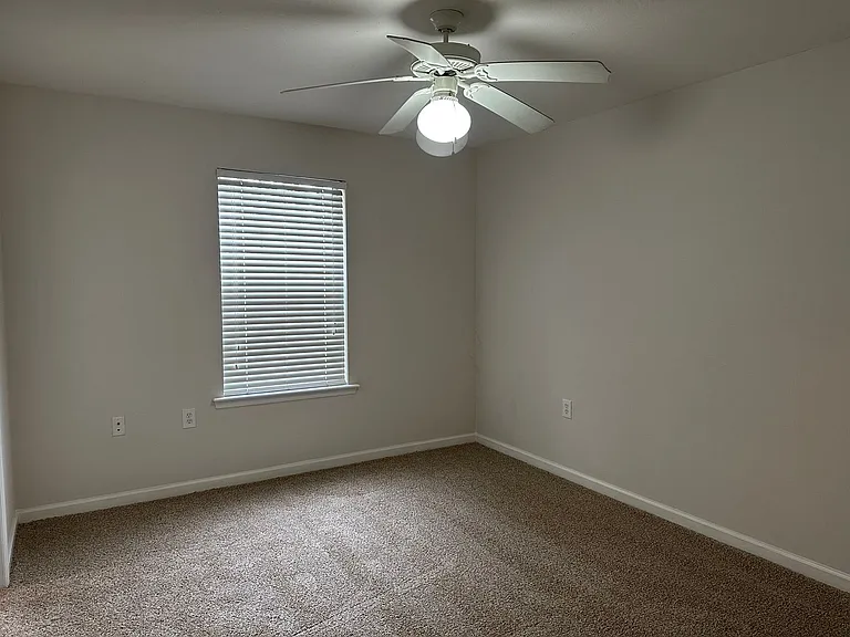 2738 W Tharpe St — Photo 12