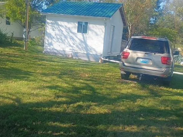 7482 W Tunnel Hill Rd, Sharpsburg, KY 40374