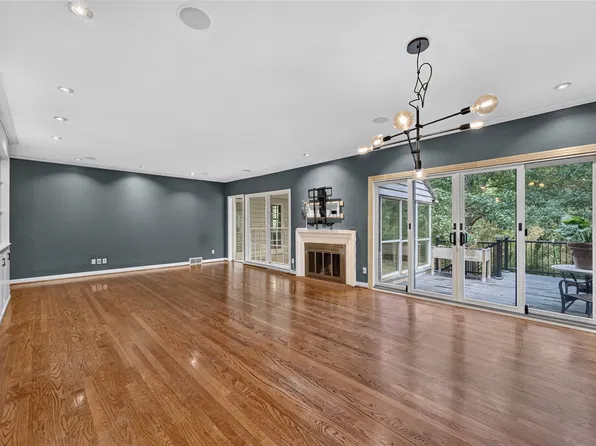 2518 Maple Springs Blvd, Dallas, TX 75235
