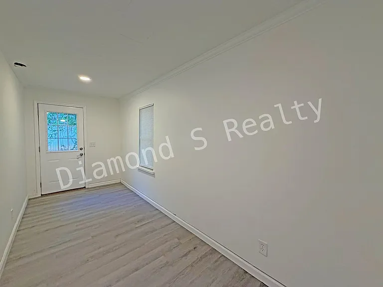721 N Fulbright Ave — Photo 9