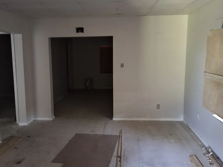 132 S Kaw Ave — Photo 8