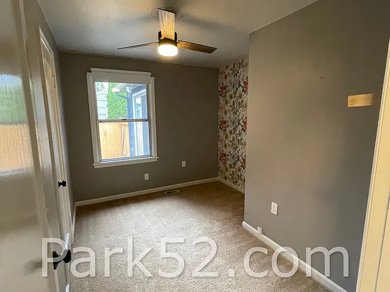 4614 N 29th St — Photo 15