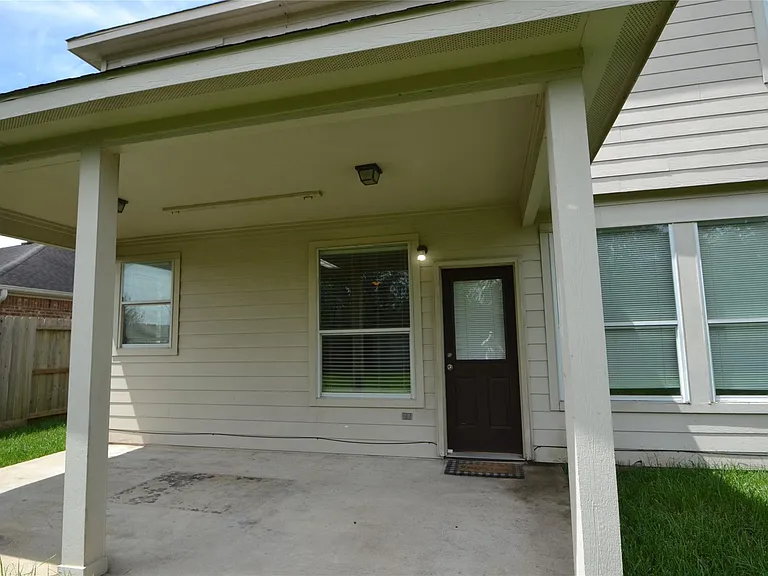 2110 Banfield Ct — Photo 50