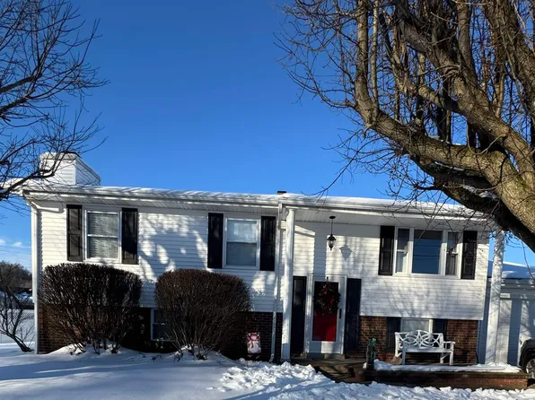44 Setzer Dr, Barboursville, WV 25504