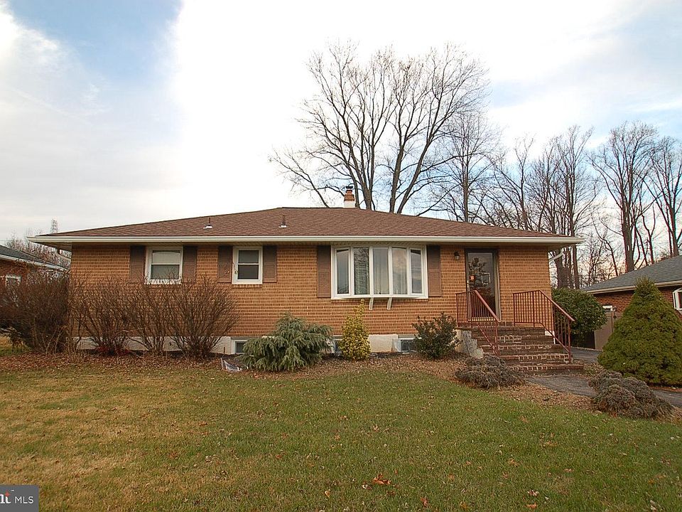 1st image of 2733 Chinchilla Dr