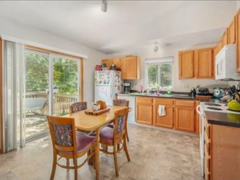 3758 Jill St — Photo 2
