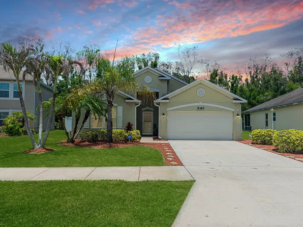 5367 NW Wisk Fern Circle, Port St Lucie, FL 34986
