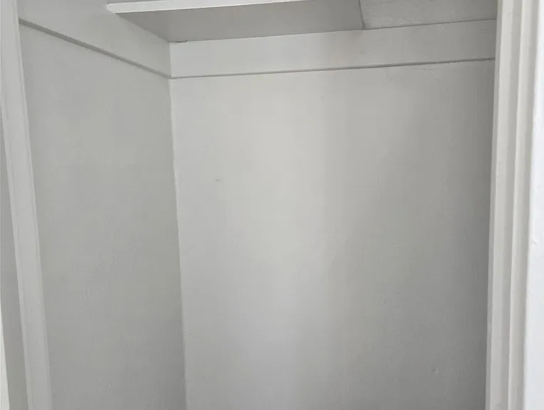 942 E 2nd St #15 — Photo 19