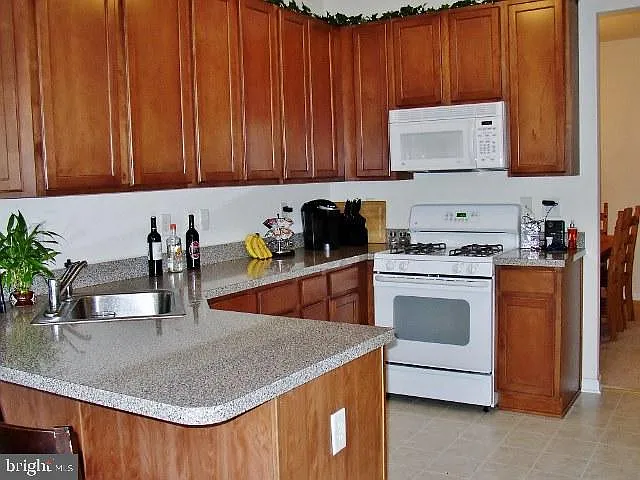 189 Westbrook Dr — Photo 10