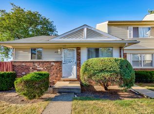 414 Wellington Ln, Bolingbrook, IL 60440