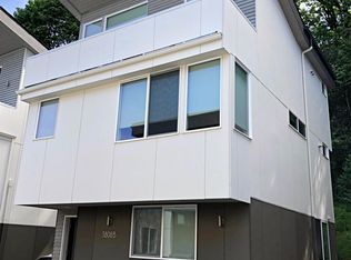 3808B 22nd Ave SW, Seattle, WA 98106