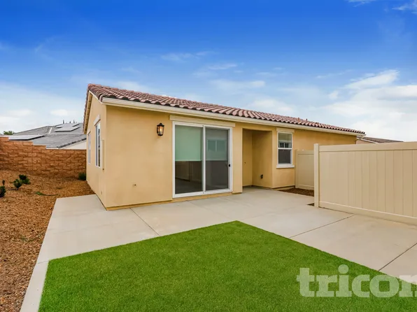 1740 Taylor Ave Unit 2, Corona, CA 92882