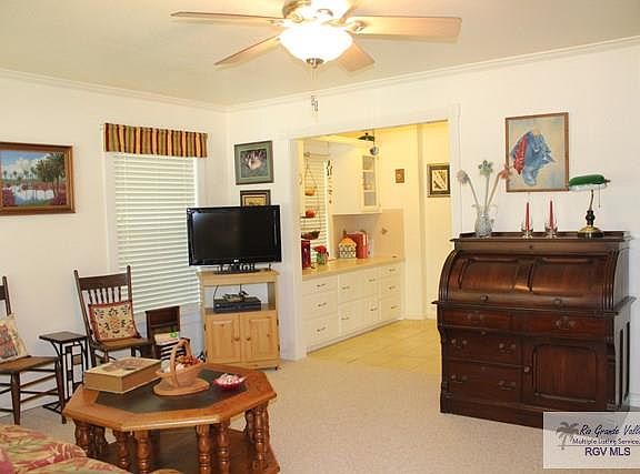 3rd image of 1709 S Parkwood Dr