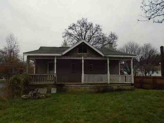 5th image of 905 Reinoehl St