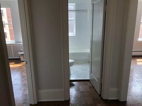 3rd image of 3750 N Lake Shore Dr