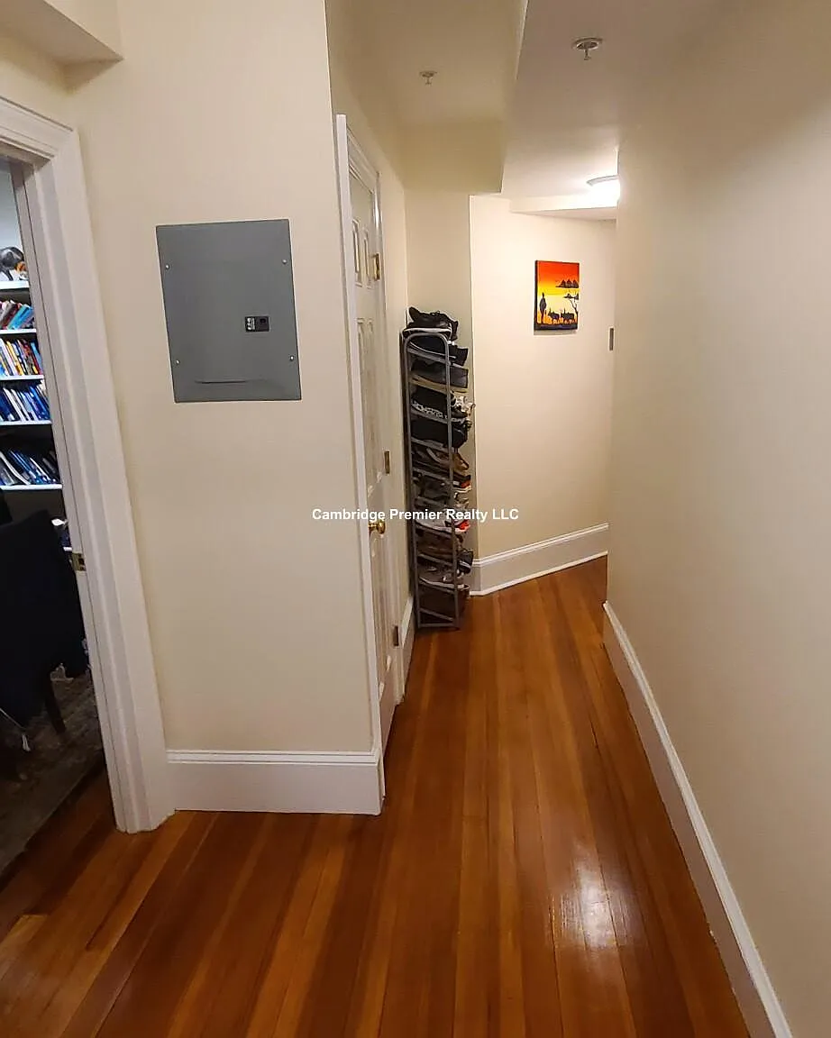 885 Massachusetts Ave — Photo 2
