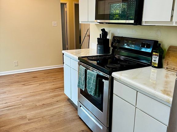 4th image of 518 Pinafore Ln