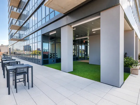 504 Sackett Street image 10 of 27