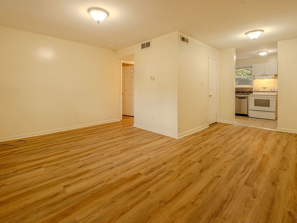 1st image of 50 Springdale St #1